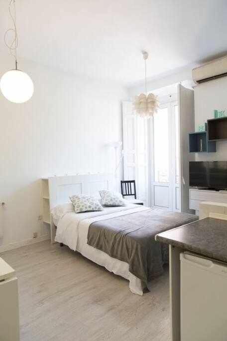Un Fascinante Estudio En Madrid Centro Екстер'єр фото